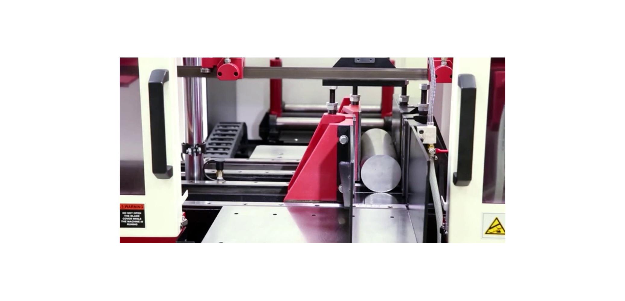 Ленточнопильный автоматический станок на складе