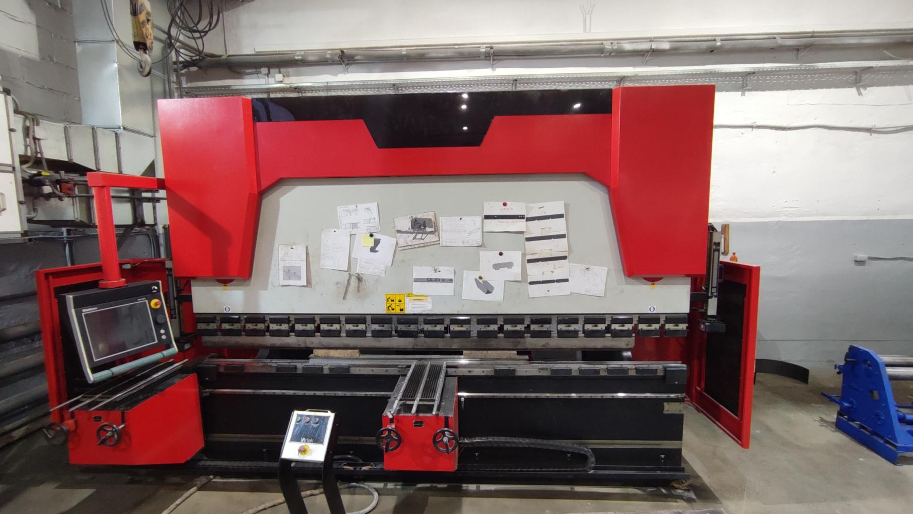 Ремонт листогибочного пресса с ЧПУ