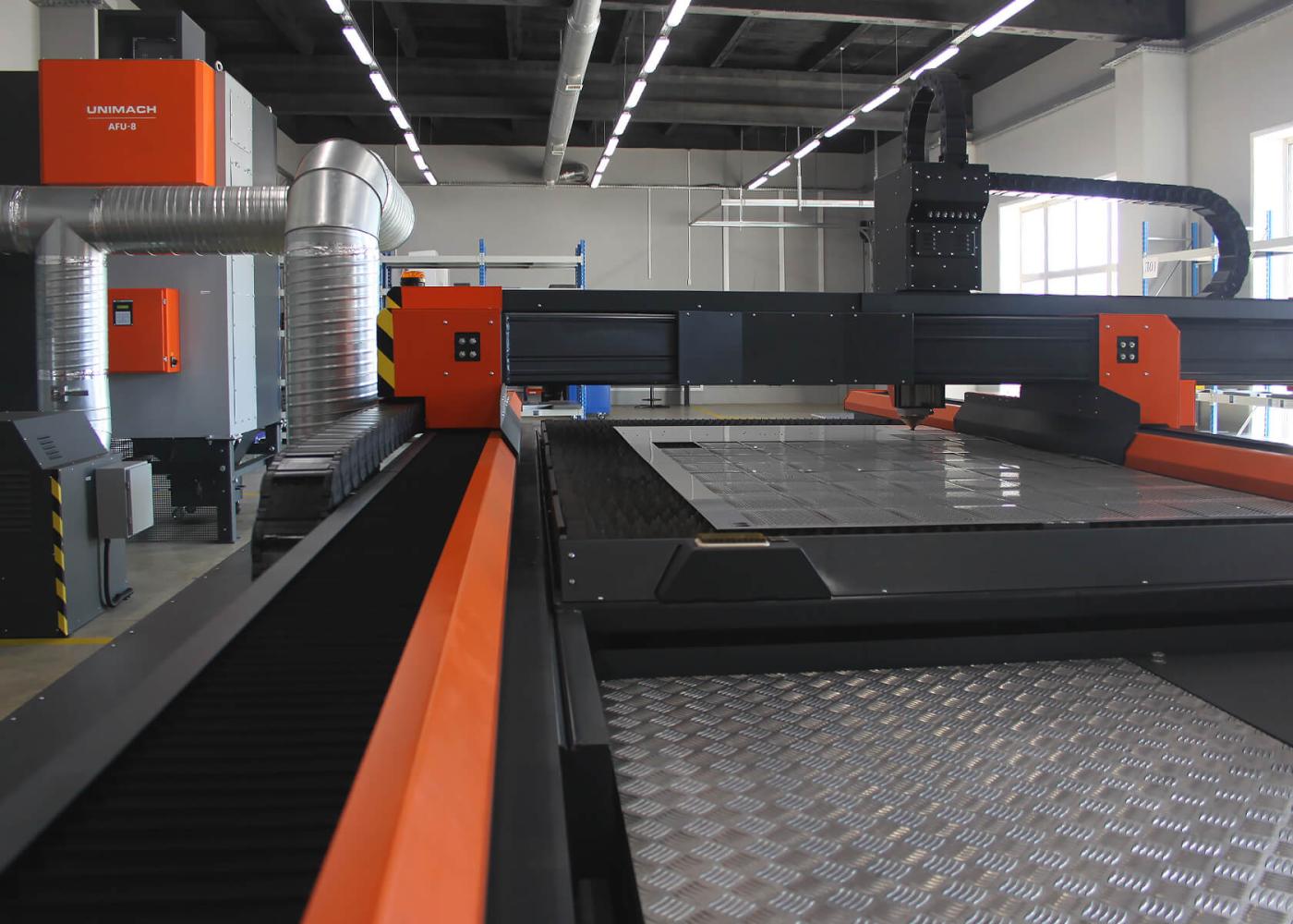 Станок лезерной резки с ЧПУ /thumb/0x1000xINUnimach.jpg