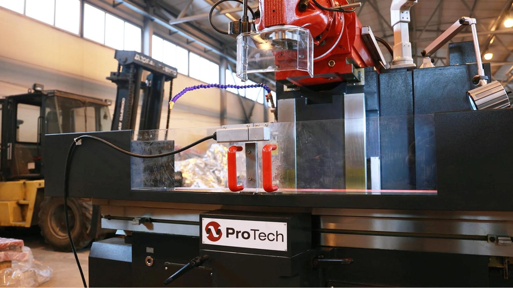 Универсальный фрезерный станок UM-1650