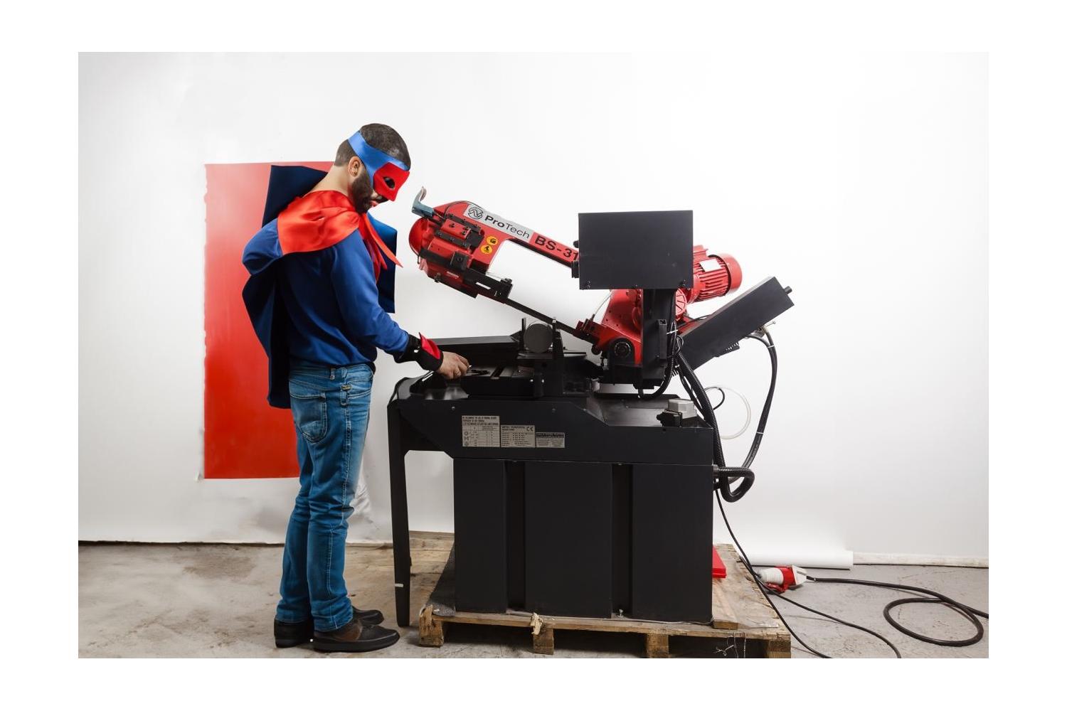 Поиск сотрудников