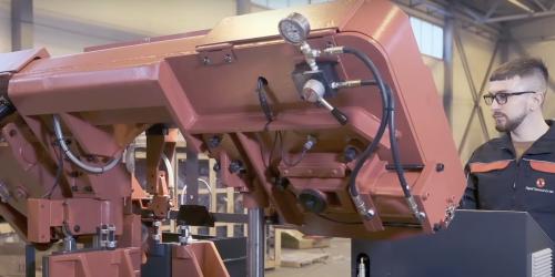 Автоматические ленточнопильные станки колонного типа