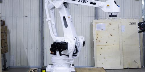 Промышленные роботы в металлообработке