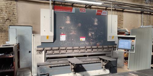 Неравномерность опускания верхней балки на листогибе: совет от «ПроТехнологии»