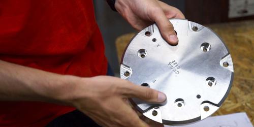 Обработка цилиндрических отверстий