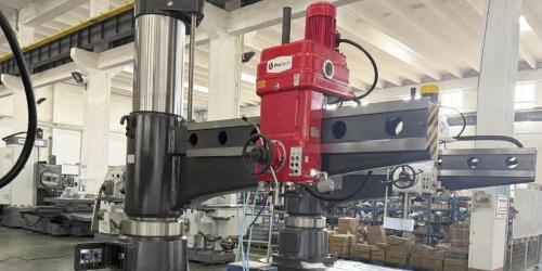 Радиально-сверлильные станки: устройство, принципы работы и область применения