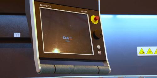 ЧПУ Delem для листогибочного пресса