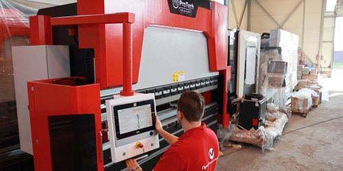 ЧПУ STEP Automation для листогибочных прессов