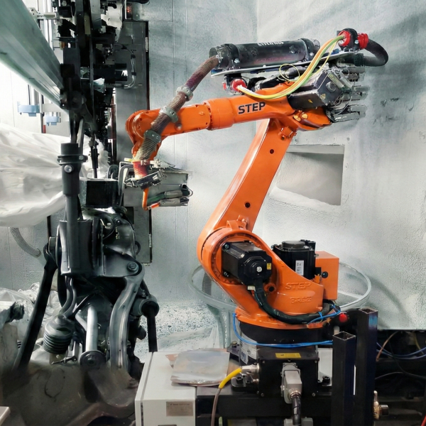 Покраска на базе промышленного робота