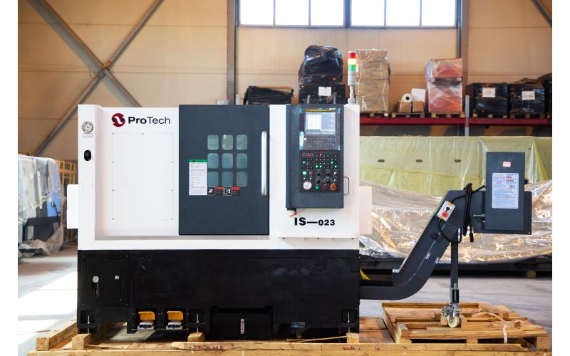 Токарный станок с ЧПУ на направляющих качения ProTech IS-023 Токарный станок с ЧПУ на направляющих качения