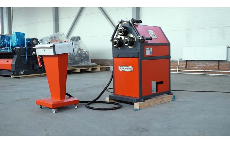 3-валковый гидравлический профилегибочный станок AKYAPAK APK 81 3-валковый гидравлический профилегибочный станок