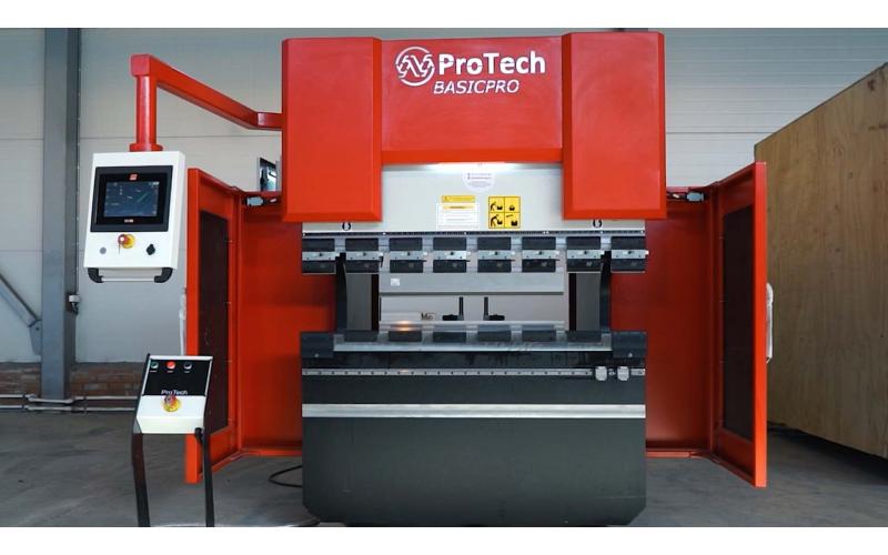 ProTech BASICPRO 2600-135 Гидравлический листогибочный пресс с ЧПУ