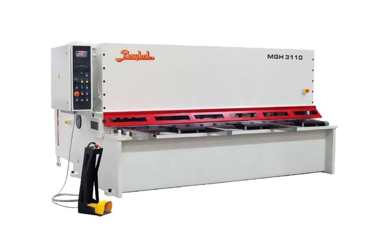 Гидравлическая гильотина c ЧПУ Baykal MGH 3100×20 Гидравлическая гильотина c ЧПУ