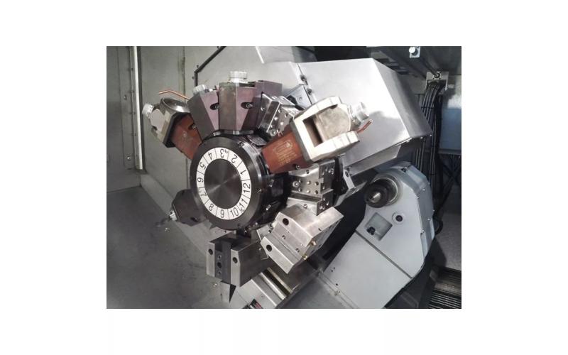 Токарный станок с ЧПУ с Y-осью и противошпинделем ACCUWAY UT-300SY Токарный станок с ЧПУ с Y-осью и противошпинделем