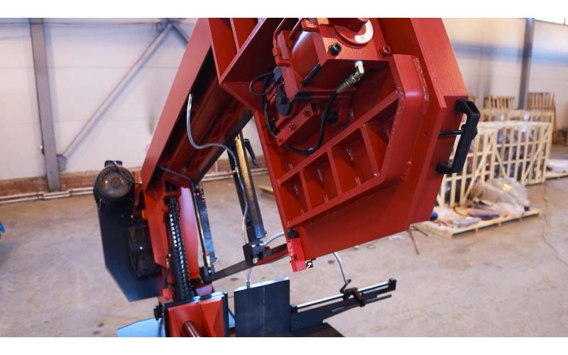 Полуавтоматический ленточнопильный станок маятникового типа ProTech BS-500DSA Полуавтоматический ленточнопильный станок маятникового типа