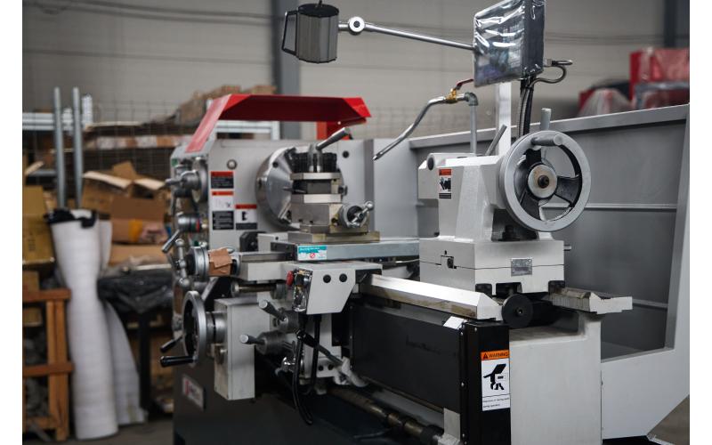 Токарно-винторезный станок ProTech LM-2160 Токарно-винторезный станок