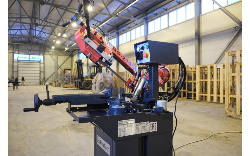 Ручной ленточнопильный станок ProTech BS-210SH Ручной ленточнопильный станок