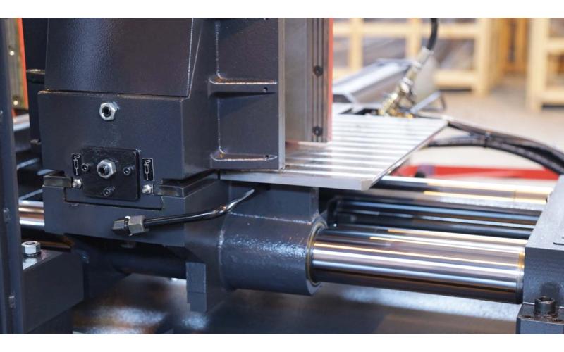 Автоматический ленточнопильный станок колонного типа ProTech BS-4036HA Автоматический ленточнопильный станок колонного типа