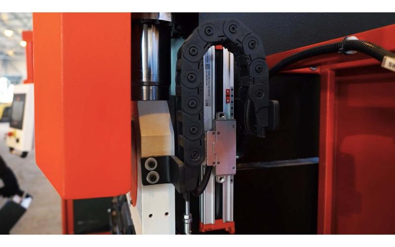 ProTech BASICPRO 2600-135 Гидравлический листогибочный пресс с ЧПУ