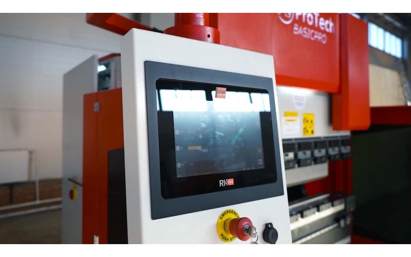 ProTech BASICPRO 2600-135 Гидравлический листогибочный пресс с ЧПУ