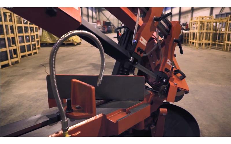 Полуавтоматический ленточнопильный станок маятникового типа ProTech BS-250SSA Полуавтоматический ленточнопильный станок маятникового типа