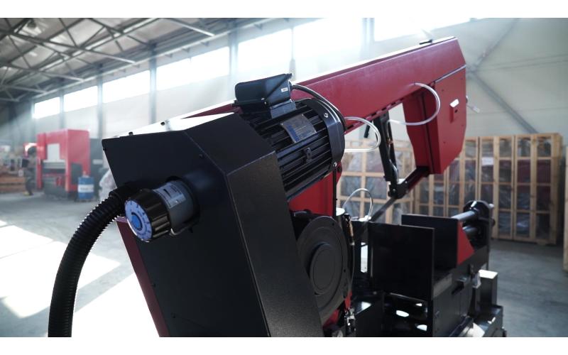 Полуавтоматический ленточнопильный станок маятникового типа ProTech BS-460DSAE Полуавтоматический ленточнопильный станок маятникового типа