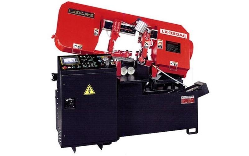 Автоматический ленточнопильный станок маятникового типа ProTech BS-330AE Автоматический ленточнопильный станок маятникового типа