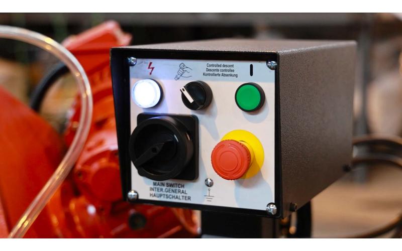 Ручной ленточнопильный станок ProTech BS-350R Ручной ленточнопильный станок