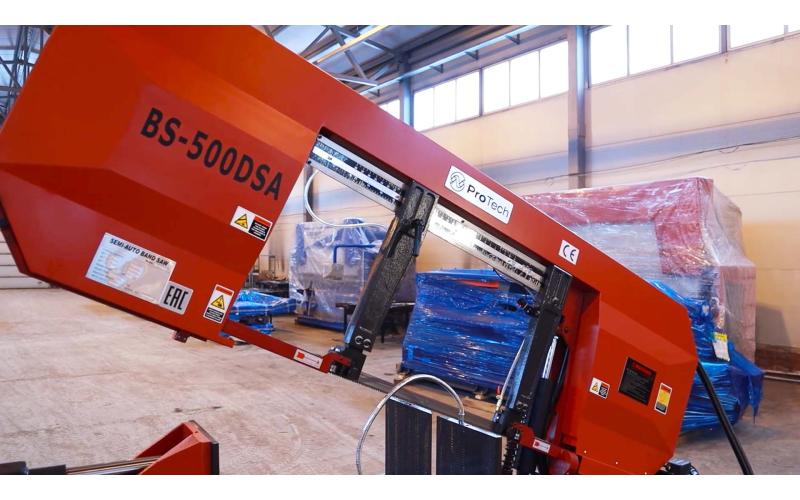 Полуавтоматический ленточнопильный станок маятникового типа ProTech BS-500DSA Полуавтоматический ленточнопильный станок маятникового типа