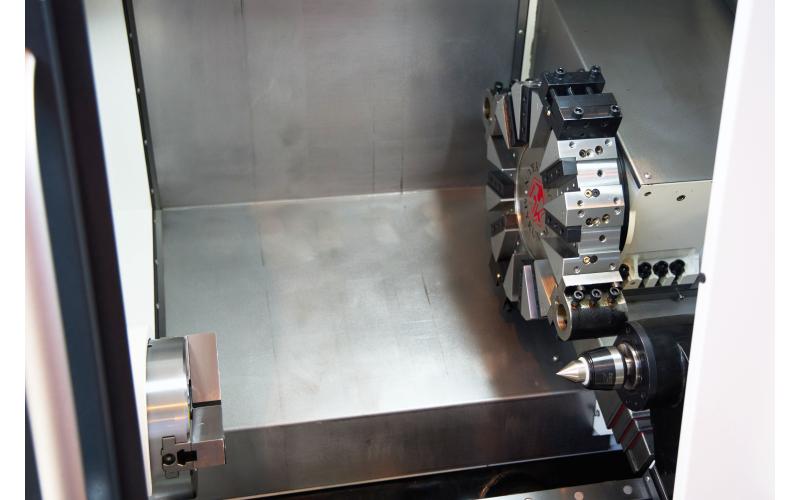 Токарный станок с ЧПУ на направляющих качения ProTech IS-023 Токарный станок с ЧПУ на направляющих качения