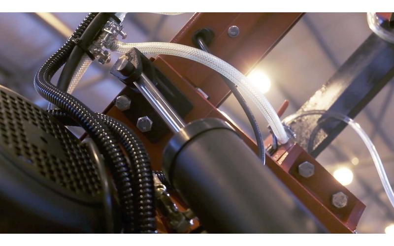 Ручной ленточнопильный станок ProTech BS-916V Ручной ленточнопильный станок