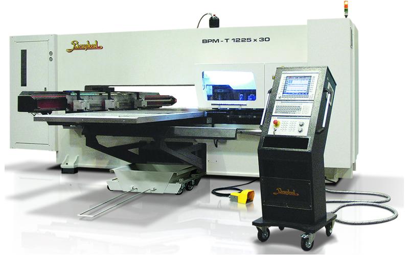 Координатно-пробивной пресс с O-образной станиной Baykal BPM-T Координатно-пробивной пресс с O-образной станиной