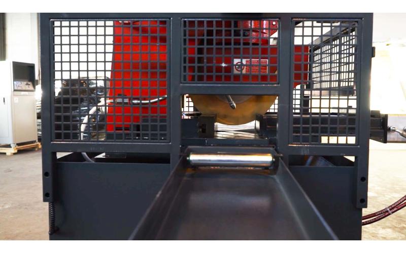 Полуавтоматический отрезной дисковый станок ProTech CS-370NTS Полуавтоматический отрезной дисковый станок