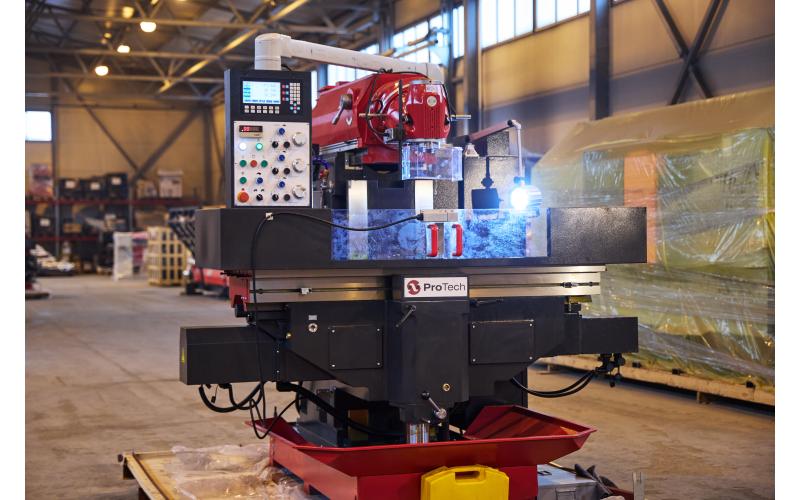 Универсальный фрезерный станок ProTech UM-2050 Универсальный фрезерный станок