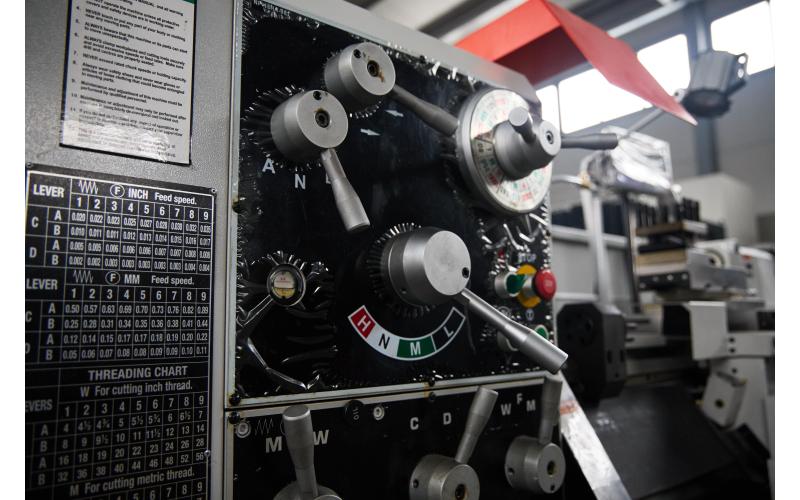 Токарно-винторезный станок ProTech LM-2160 Токарно-винторезный станок