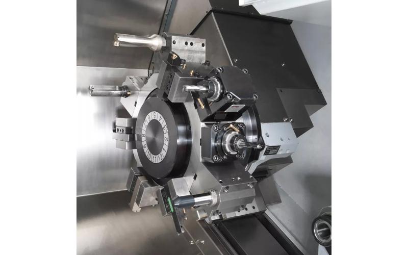 Токарный станок с ЧПУ с Y-осью ACCUWAY UT-300Y Токарный станок с ЧПУ с Y-осью