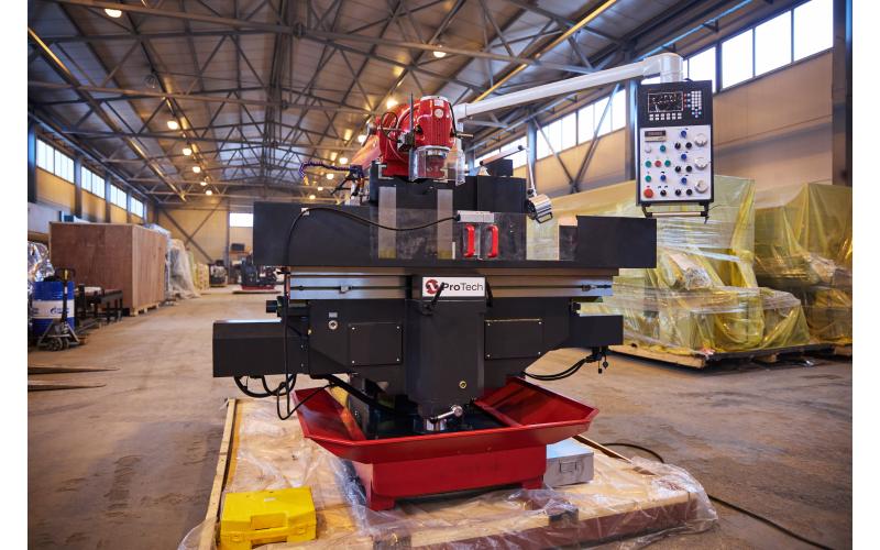 Универсальный фрезерный станок ProTech UM-2050 Универсальный фрезерный станок