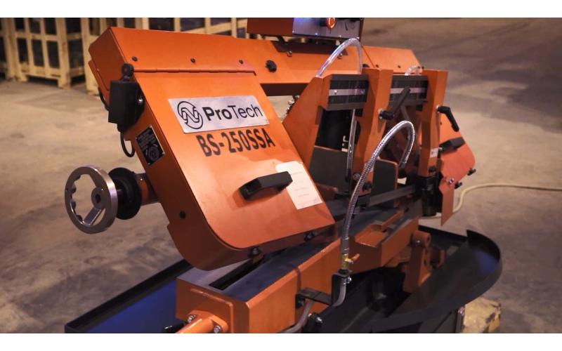 Полуавтоматический ленточнопильный станок маятникового типа ProTech BS-250SSA Полуавтоматический ленточнопильный станок маятникового типа