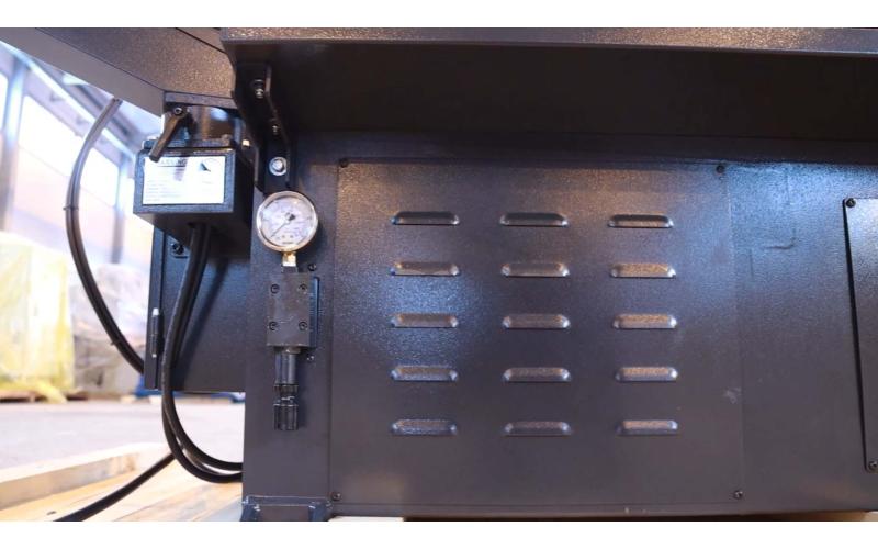 Полуавтоматический ленточнопильный станок маятникового типа ProTech BS-500DSA Полуавтоматический ленточнопильный станок маятникового типа