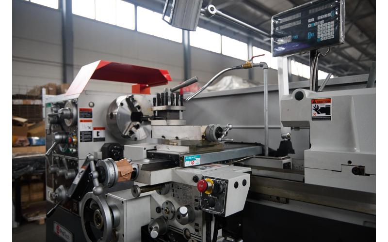 Токарно-винторезный станок ProTech LM-2160 Токарно-винторезный станок