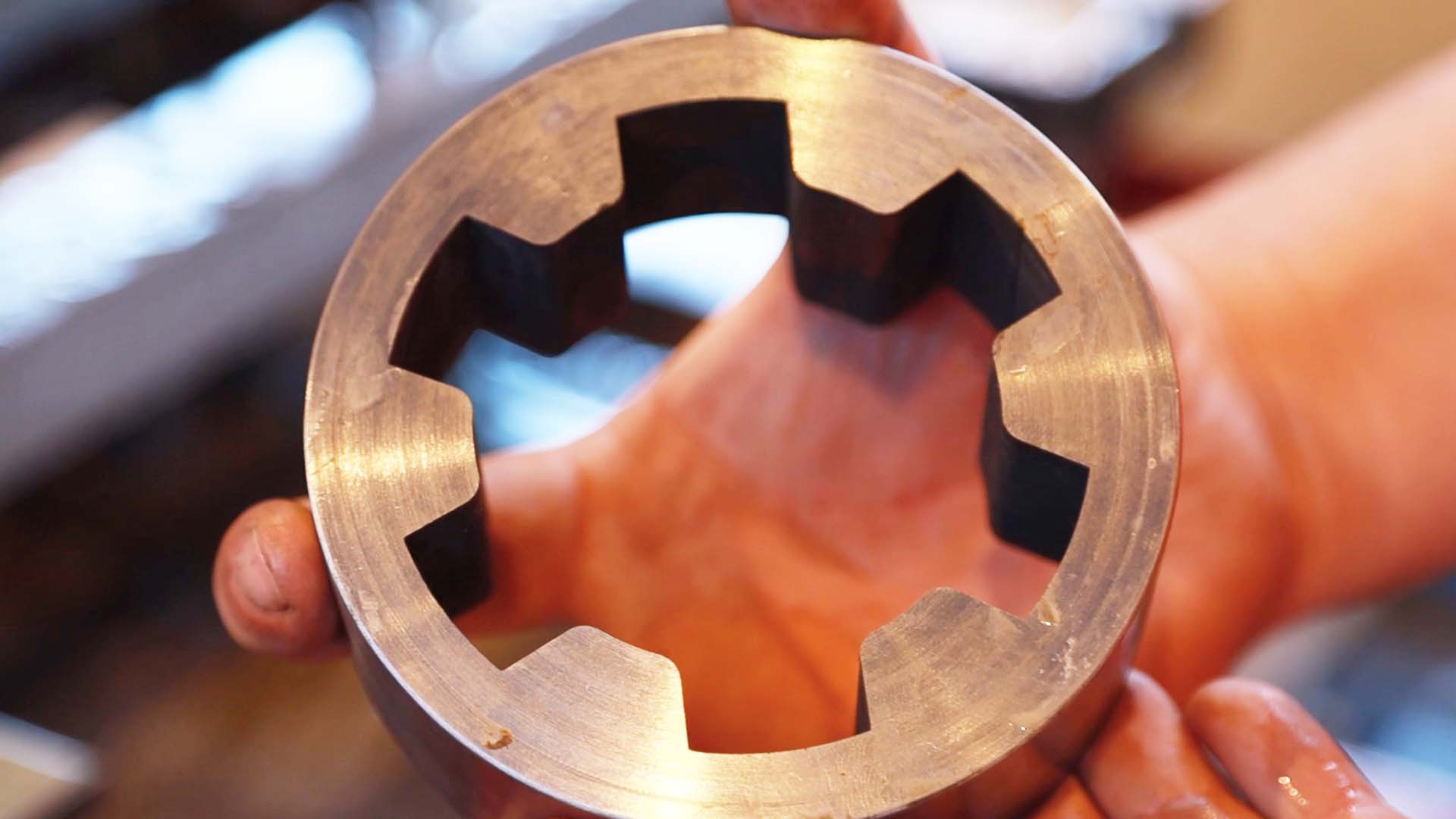 Изготовление шлицевого отверстия на электроэрозионном станке