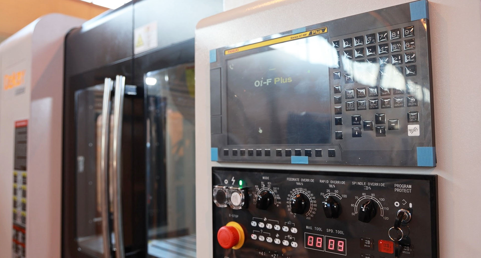 Преимущества моделей с ЧПУ — снижение человеческого фактора, сокращение цикла производства и другое