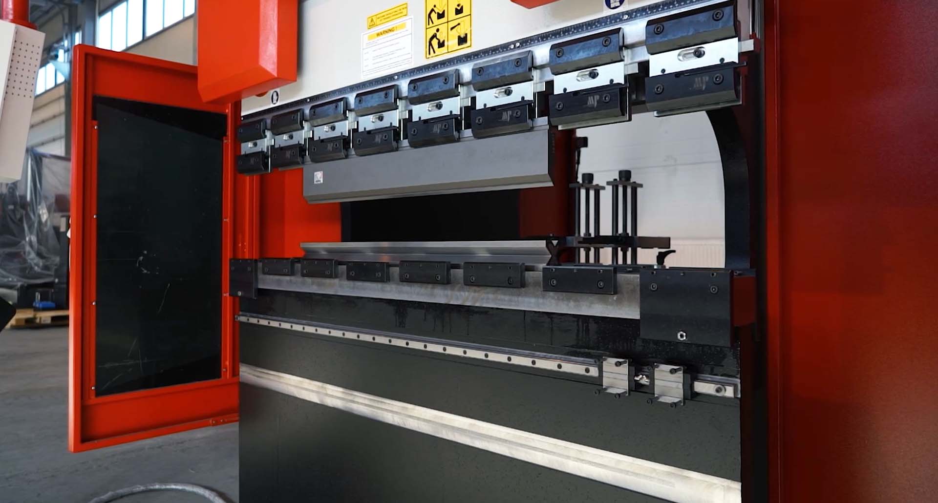 Подавляющее большинство поломок связано с выходом из строя гидросистемы