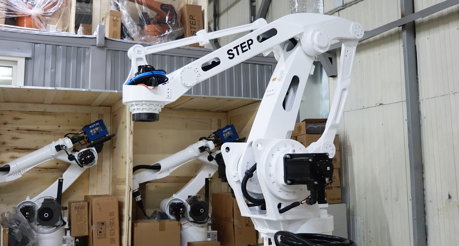 Промышленный робот-паллетайзер