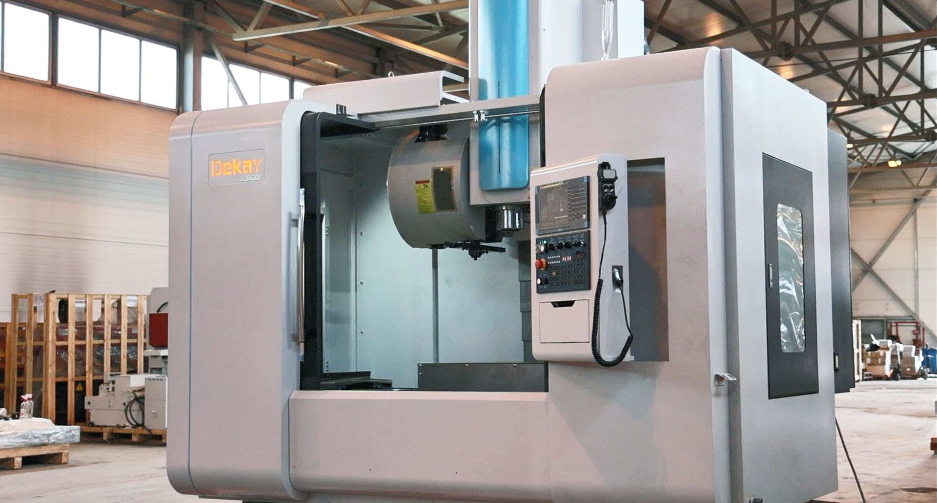 Фрезерный обрабатывающий центр с ЧПУ Dekay