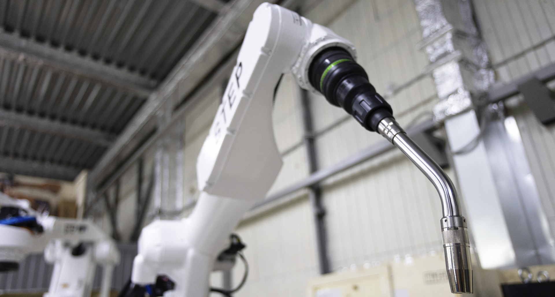 Сварочные роботы выполняют точечную и дуговую сварку с высокой скоростью и качеством