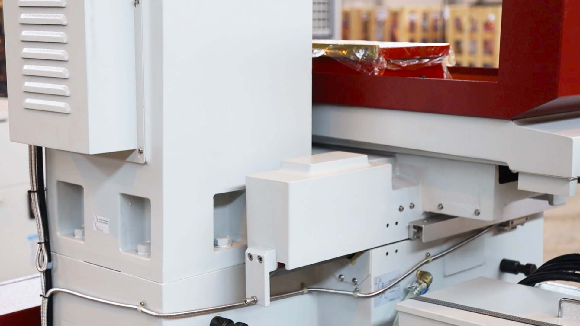 Станина изготовлена из высококачественного чугуна