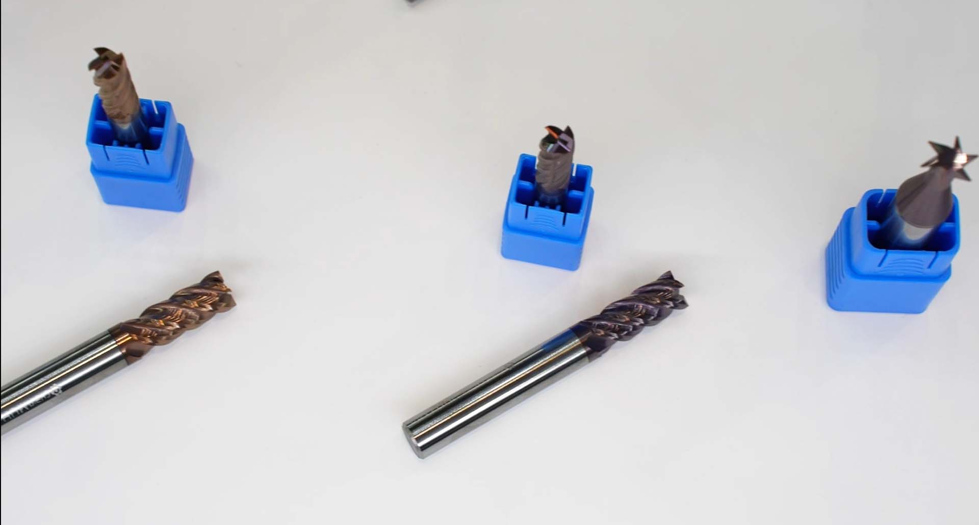 Твердосплавные концевые фрезы ECHAIN