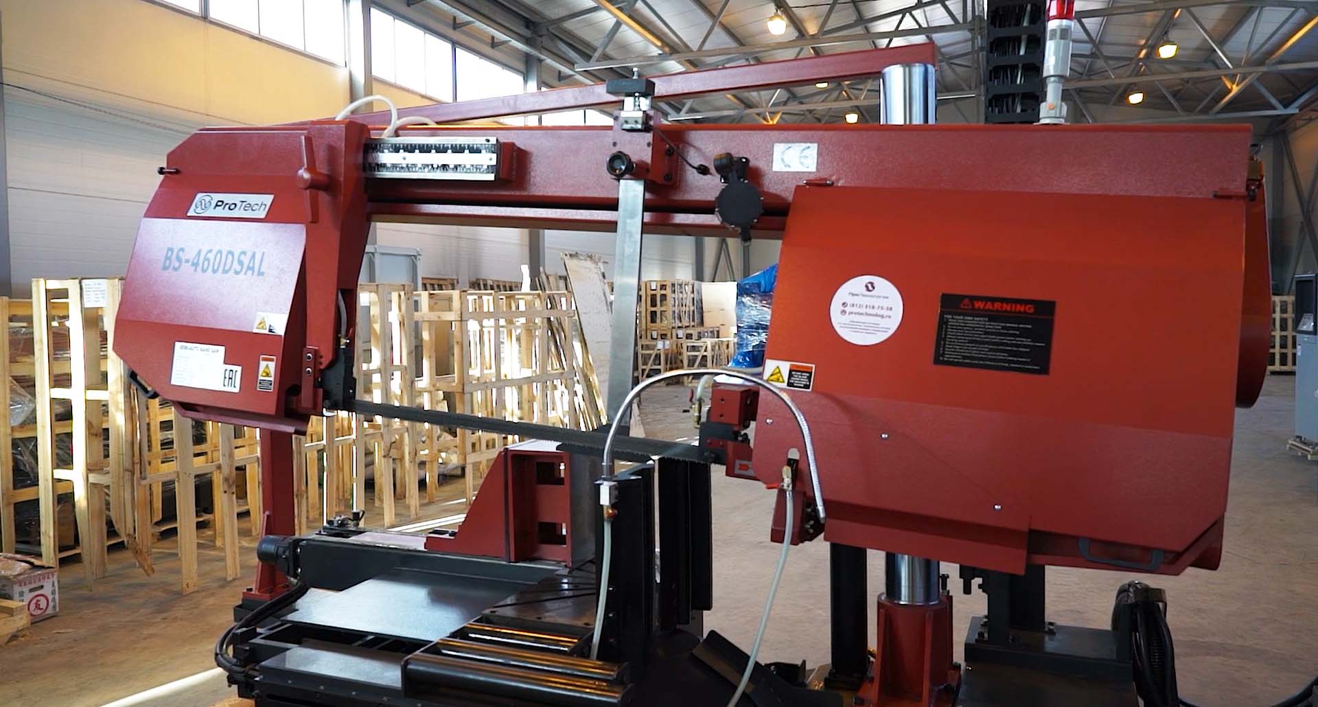 Преимуществом колонных моделей в сравнении с маятниковыми является высокая износостойкость инструмента