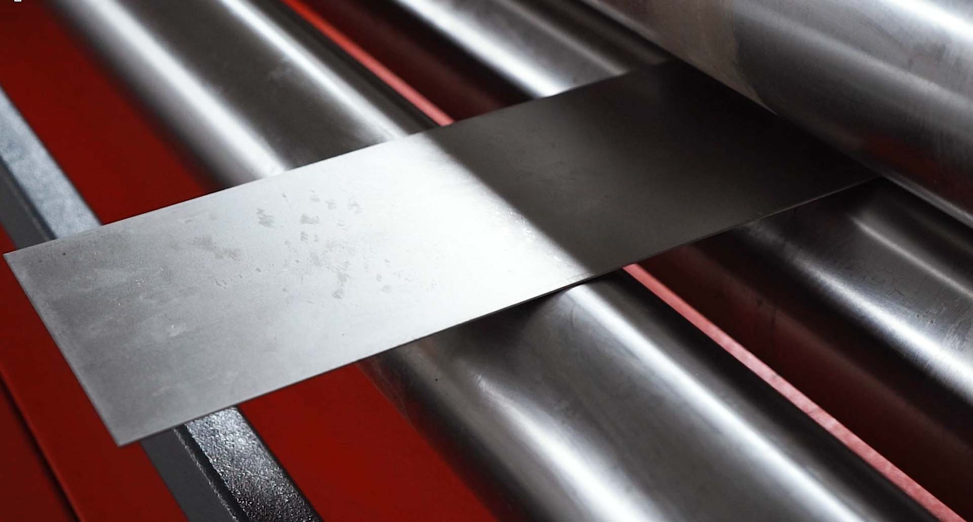 4-х валковые машины исключают проскальзывание листа в процессе работы